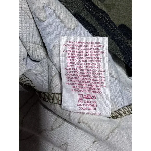 Camo Love Heart Sleeveless Tank Top Recycled Poly/Spandex L/G 11-13 - Picture 4 of 6